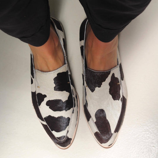 Women's Pointed Toe Shallow Mouth Cows Pattern Large Size Casual Shoes