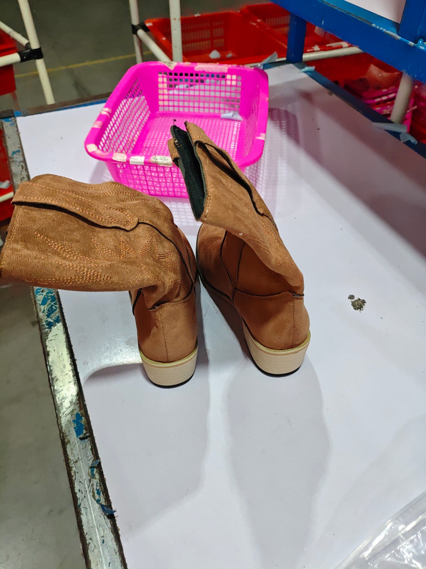 V-shaped Mid-calf Pointed Slip-on Suede Fashion Boots