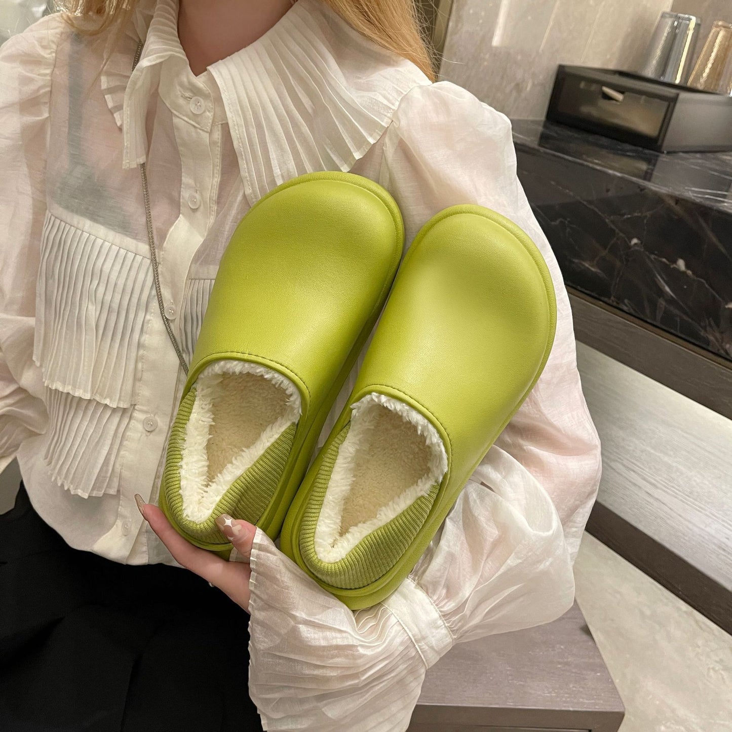 Thick-bottomed Home Furnishing Large Head Platform Slippers