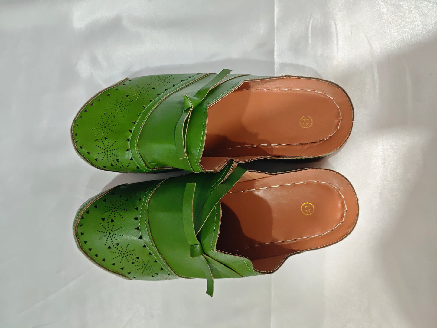 Plus Size Women's Shoes Bow Hollow Toe Flat Sandals