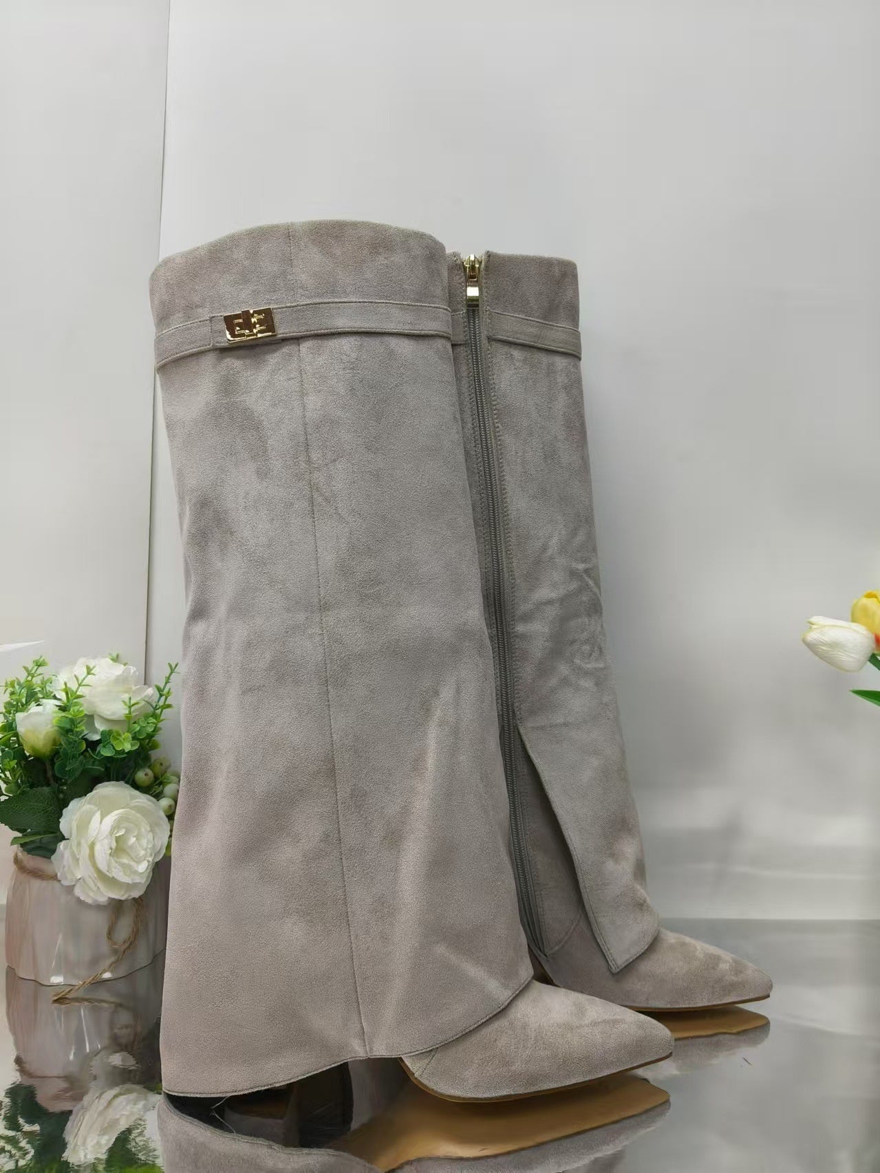 Pointed Toe Large Tube Circumference Straight Metal Buckle Long Tube Boots