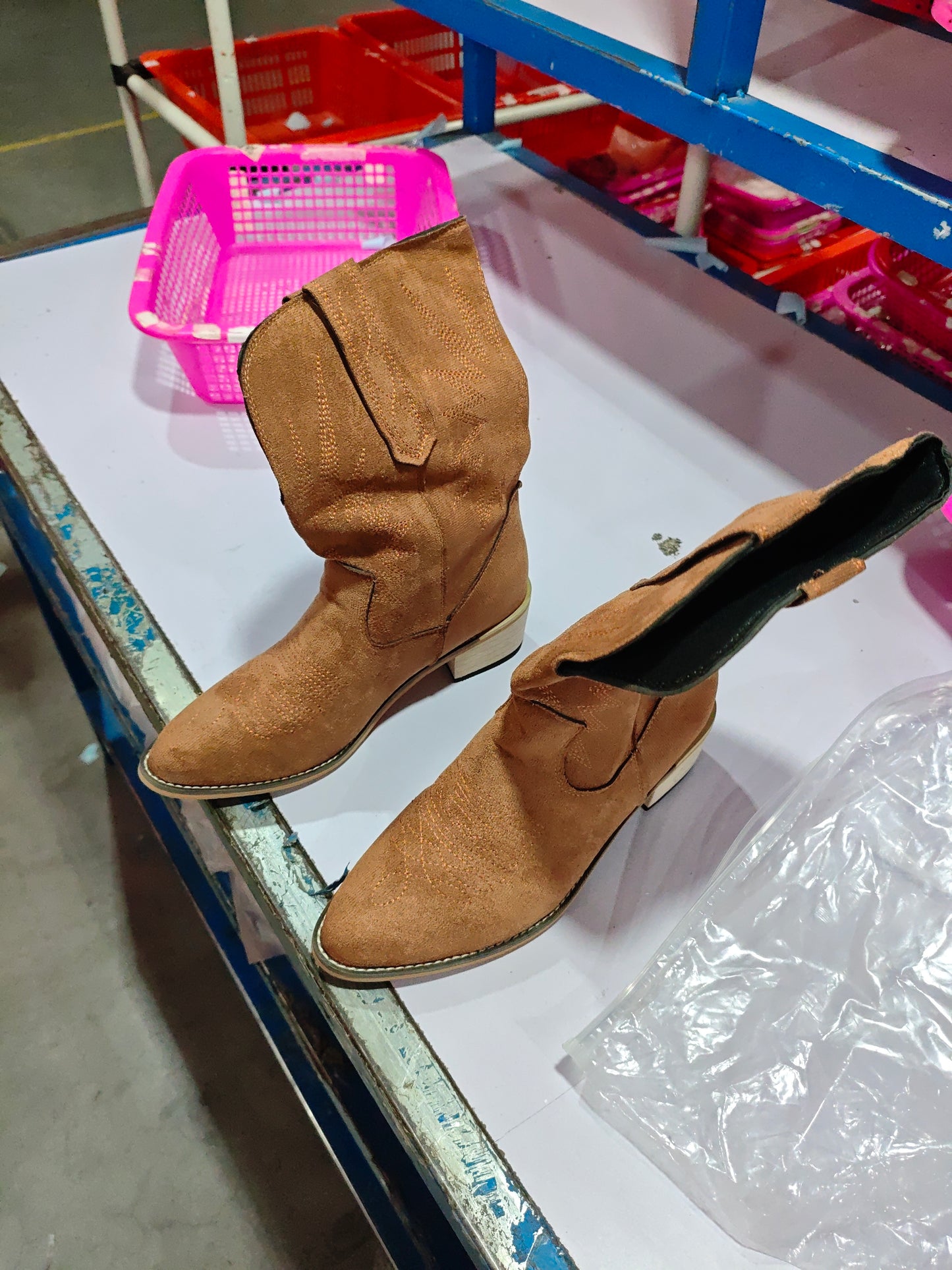 V-shaped Mid-calf Pointed Slip-on Suede Fashion Boots