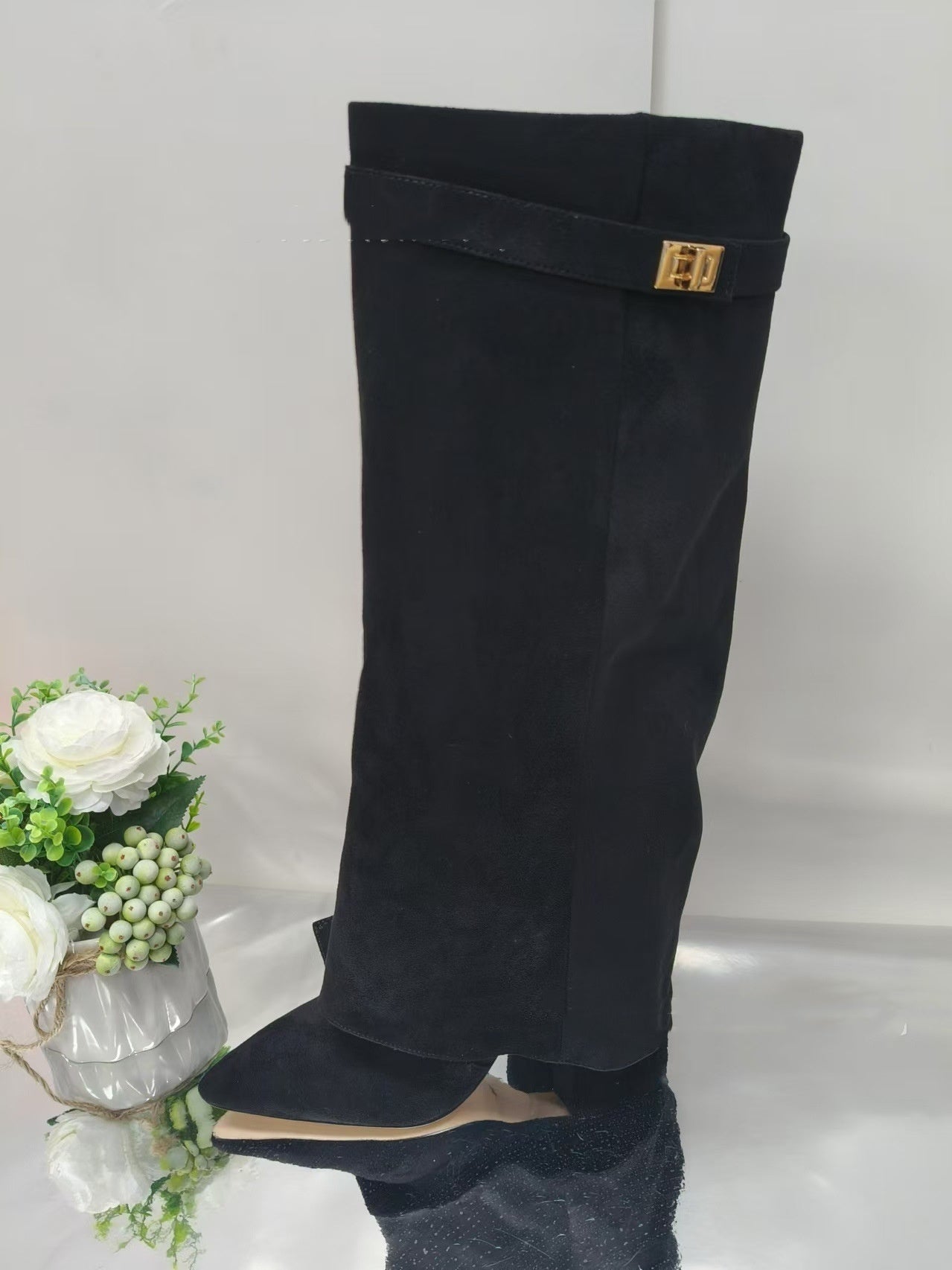 Pointed Toe Large Tube Circumference Straight Metal Buckle Long Tube Boots