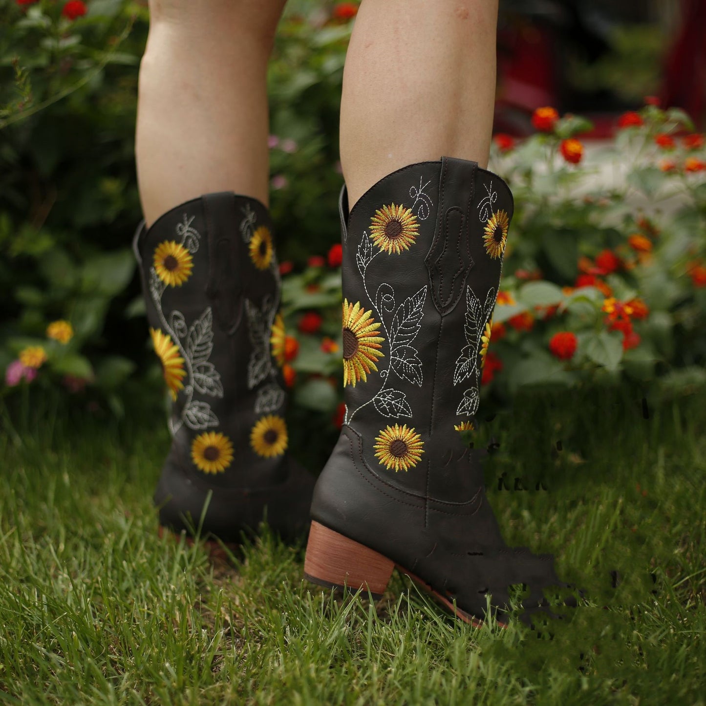 New Thick-heel Embroidery Sunflower 35-43 Mid-tube Women's Boots